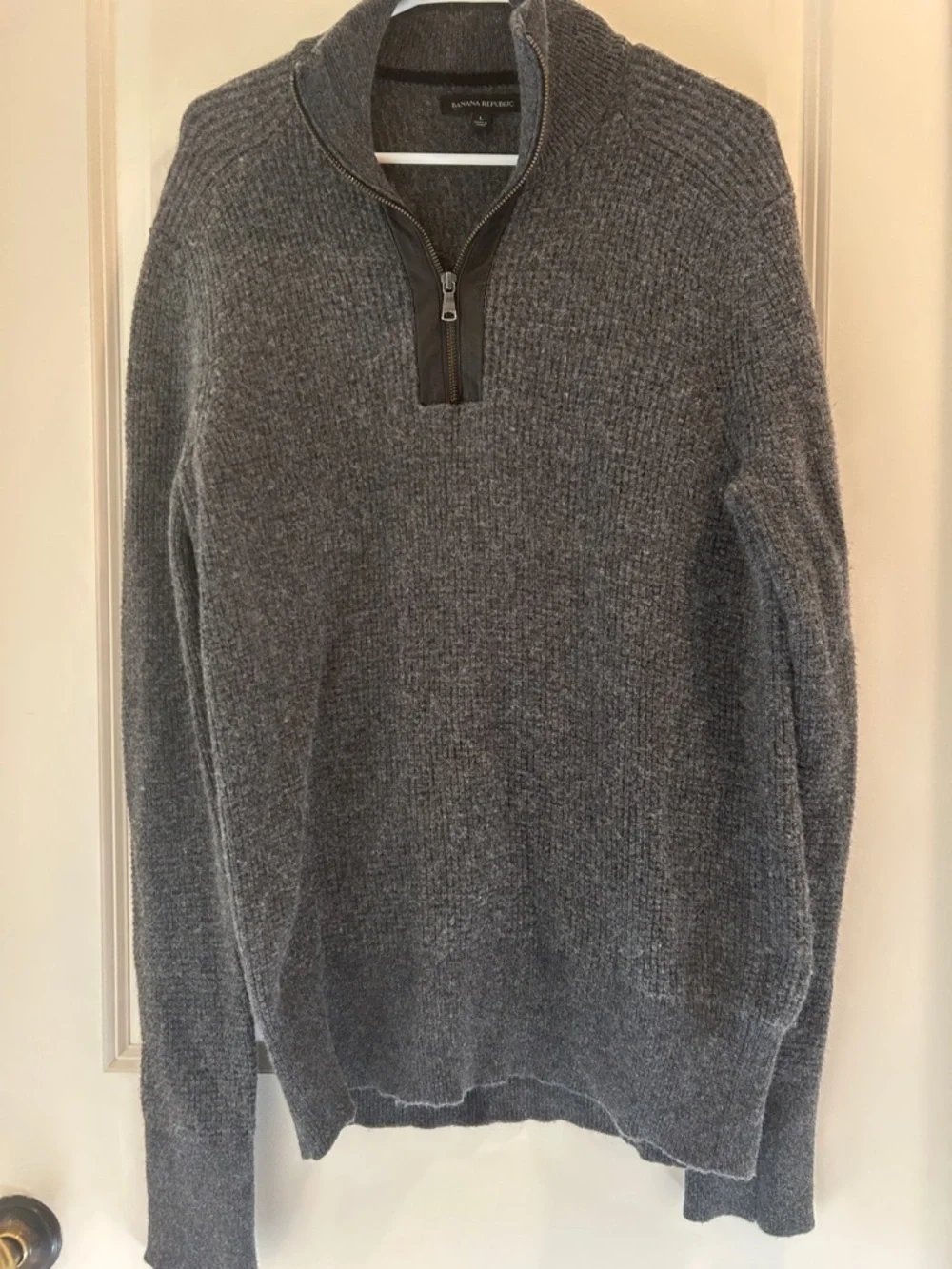 Banana Republic Merino Extra Fine Wool Ribbed sweater Zip Neck w/leather trim  L